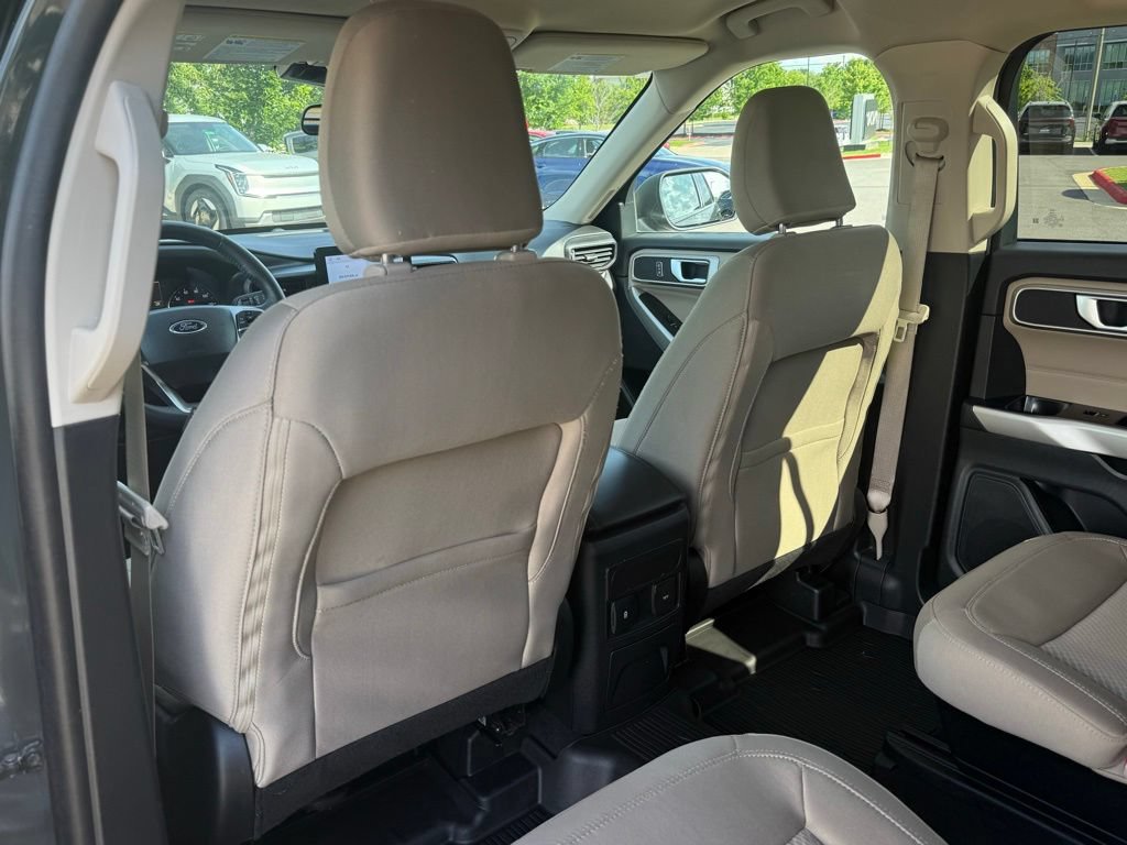 Used 2023 Ford Explorer XLT RWD image 27