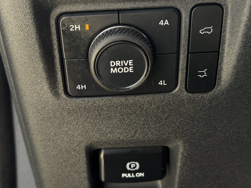 Used 2025 Ford Expedition Active AWD/4WD image 21