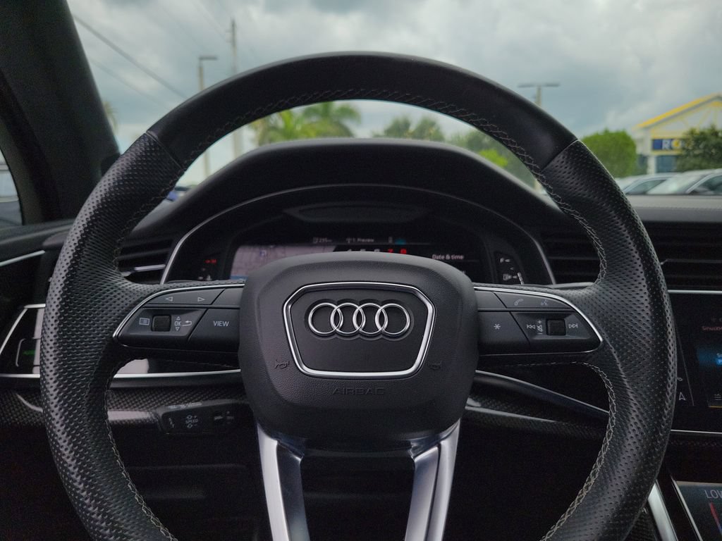 Certified 2023 Audi SQ7 Prestige w/ Prestige Package AWD/4WD image 7