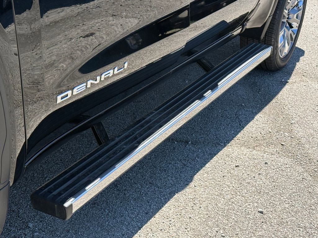 New 2026 GMC Sierra 1500 Denali w/ Denali Reserve Package AWD/4WD image 12