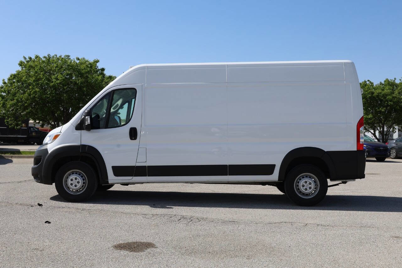 Used 2025 RAM ProMaster 2500 w/ Convenience Group FWD image 8