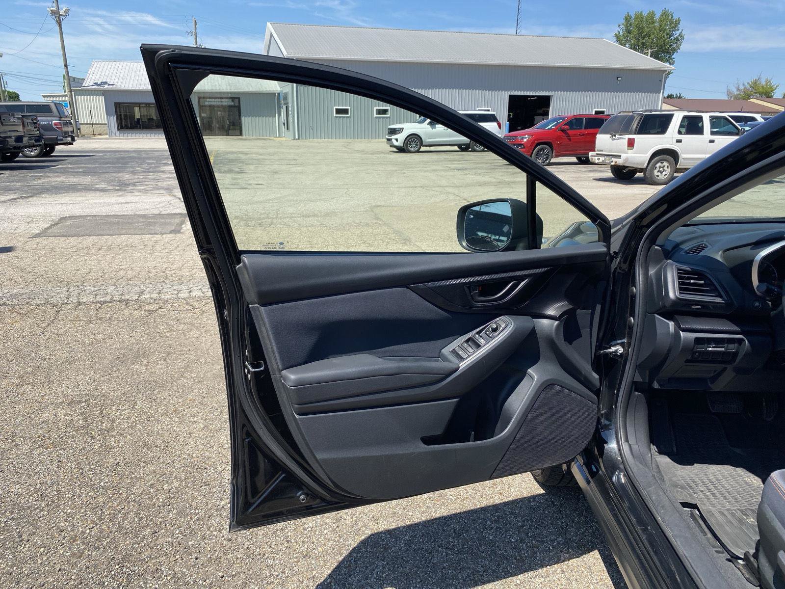 Used 2019 Subaru Crosstrek 2.0i Premium w/ Popular Package #3 AWD/4WD image 11