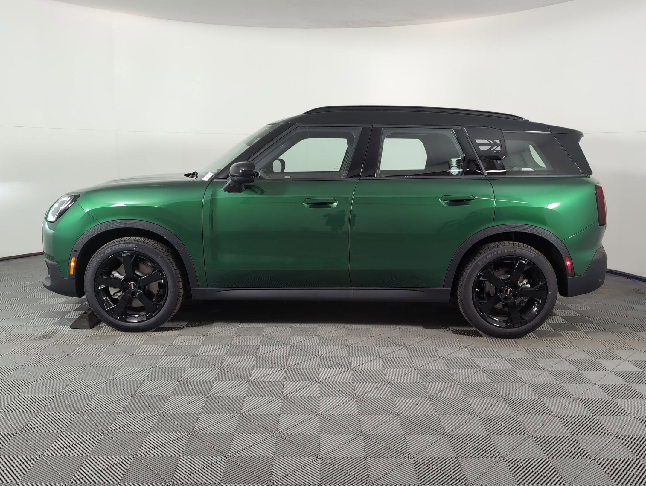 New 2026 MINI Cooper Countryman S video 2