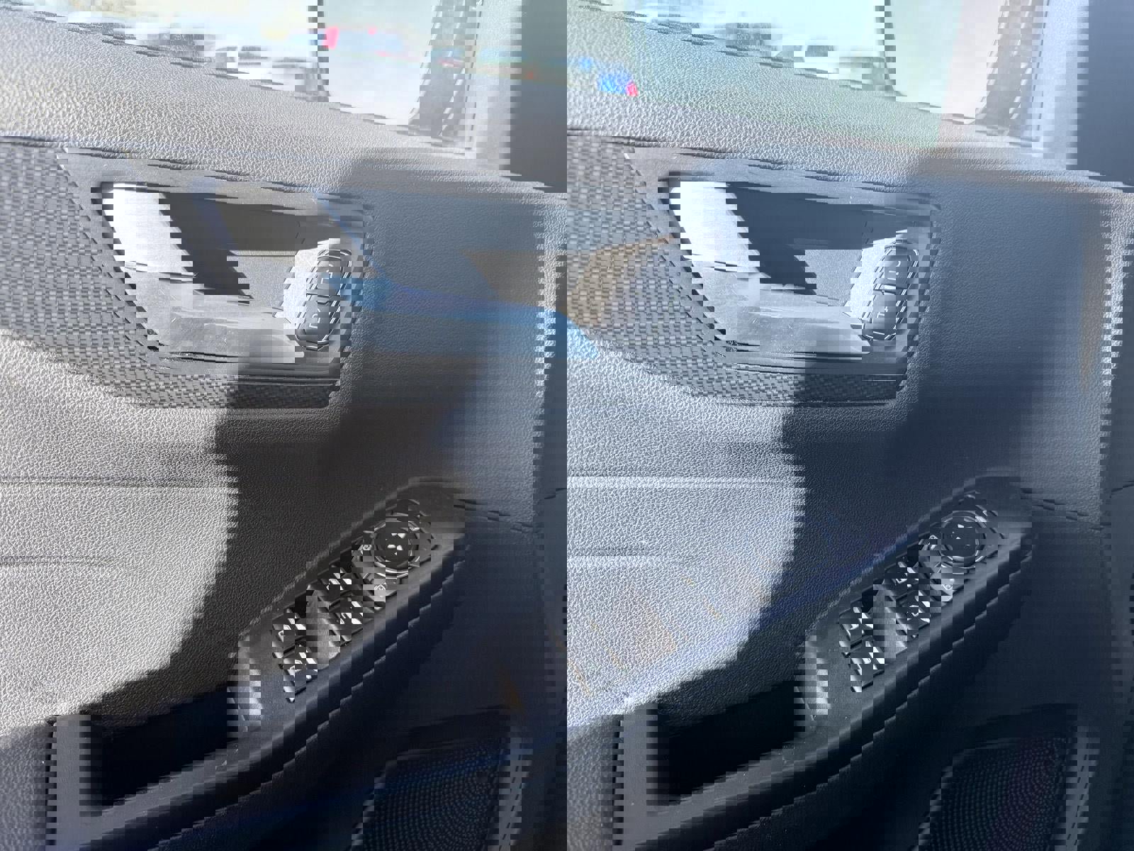 Used 2024 Ford Escape ST-Line image 18