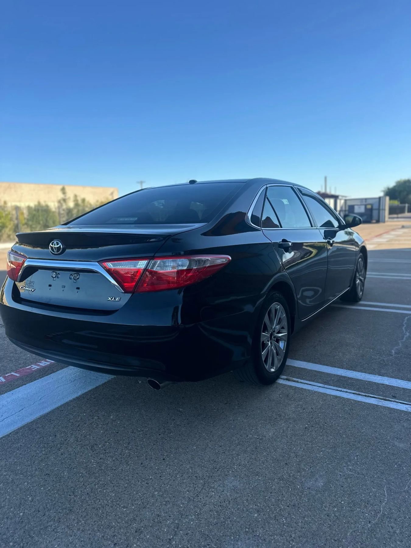 Used 2017 Toyota Camry XLE w/ Moonroof Package image 7