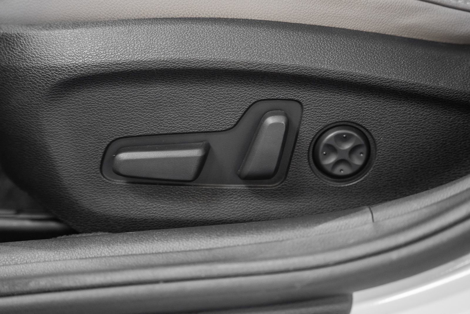 Used 2018 Hyundai Sonata Limited image 39