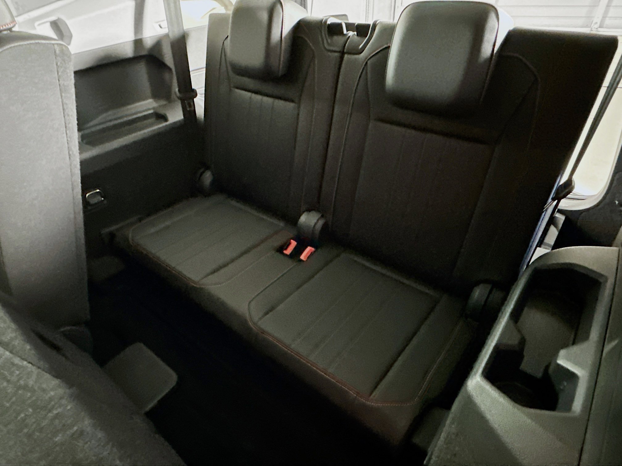 Used 2024 Volkswagen Tiguan Wolfsburg Edition image 26