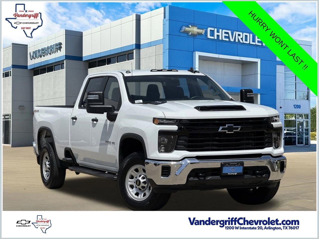 Used 2025 Chevrolet Silverado 2500 W/T w/ WT/CX Safety Package AWD/4WD image 1