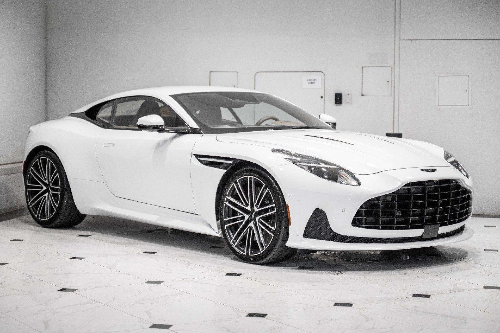 Used 2024 Aston Martin DB12 Coupe RWD image 1