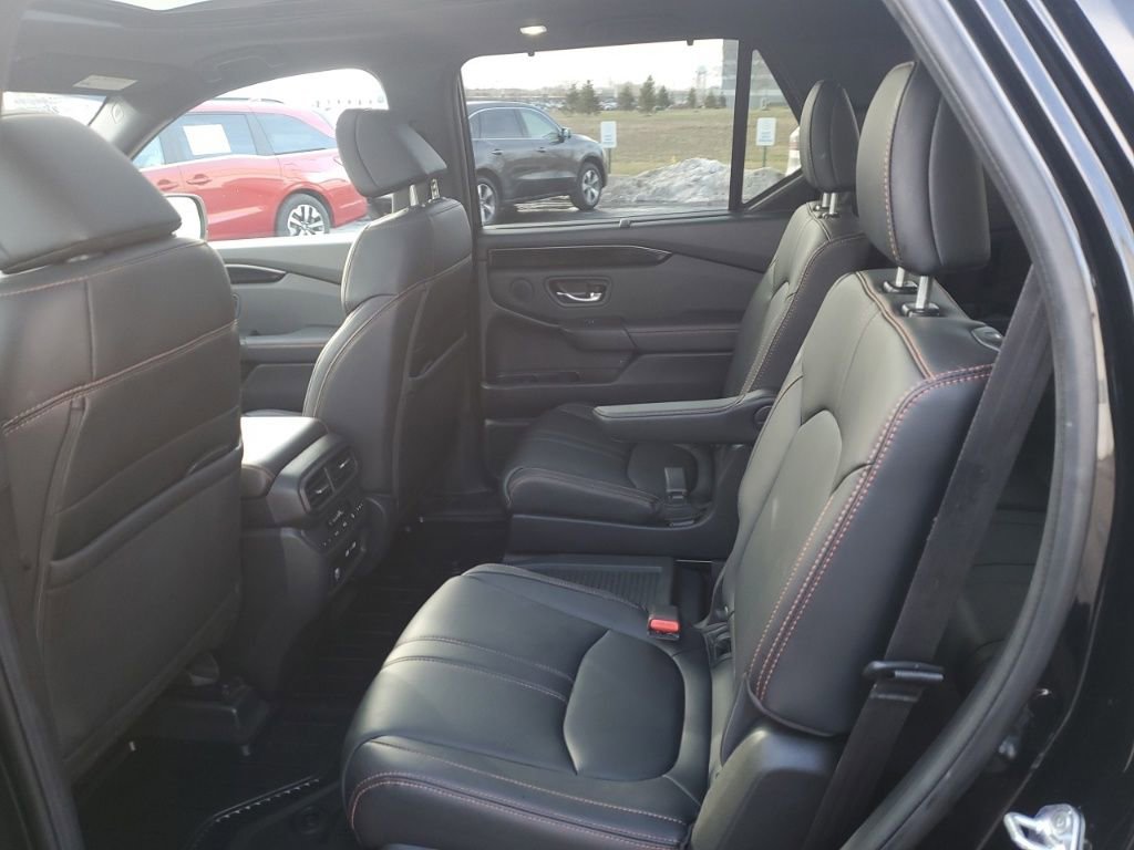 Certified 2023 Honda Pilot TrailSport image 27