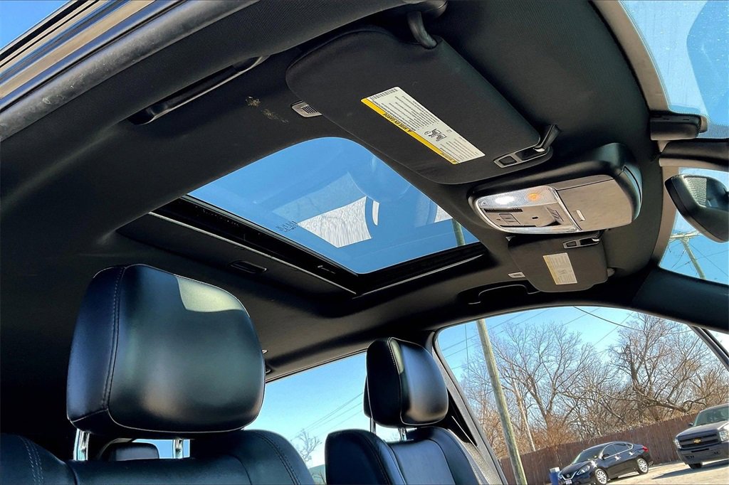 Used 2019 Jeep Grand Cherokee Limited image 17