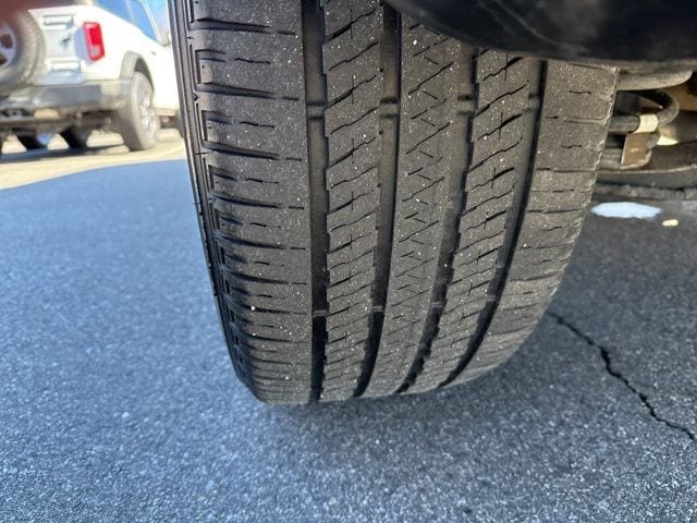 Used 2023 Jeep Grand Cherokee Altitude AWD/4WD image 10
