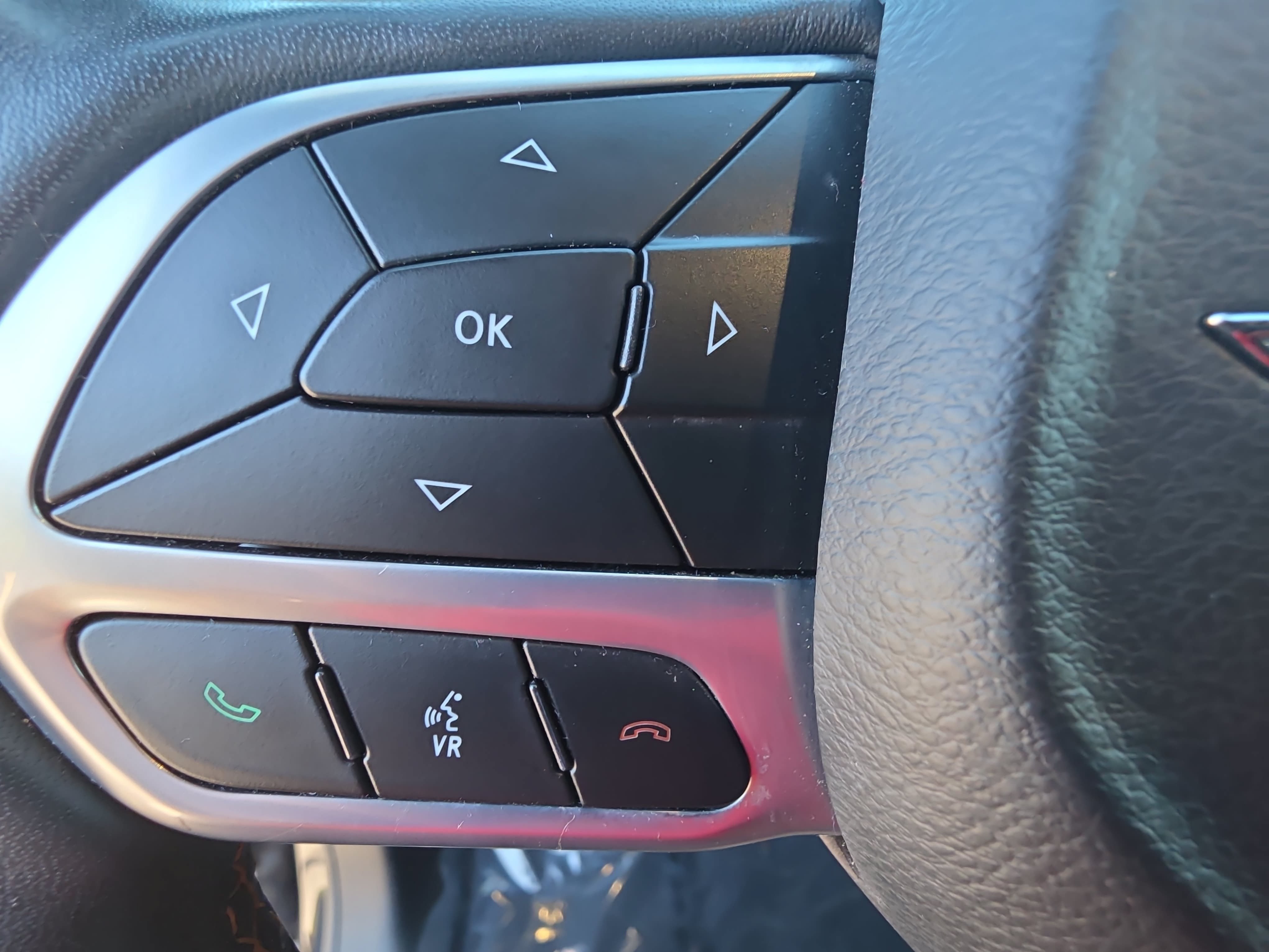 Used 2021 Chrysler Pacifica Pinnacle FWD image 18