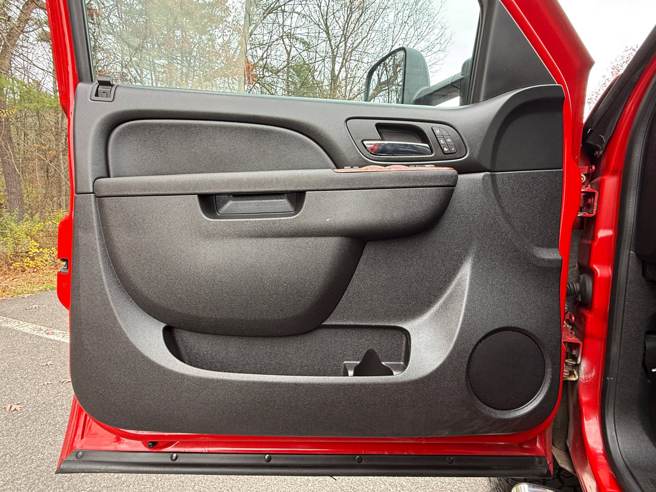 Used 2013 GMC Sierra 2500 SLT w/ Entertainment Package image 10