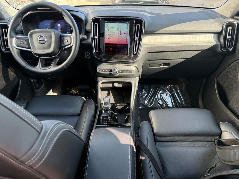 Used 2026 Volvo XC40 B5 Plus AWD/4WD image 12