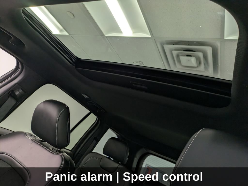 Used 2025 Jeep Grand Cherokee Altitude image 28