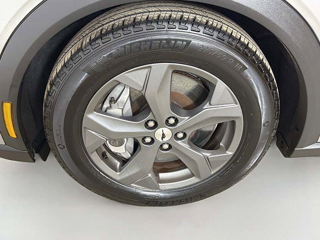 Used 2021 Ford Mustang Mach-E Select image 17