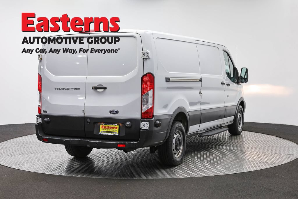 Used 2018 Ford Transit 250 148 Low Roof RWD image 5