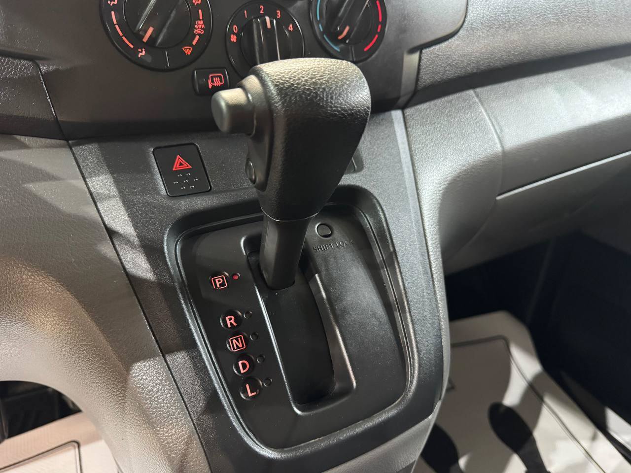 Used 2017 Nissan NV200 SV FWD image 28