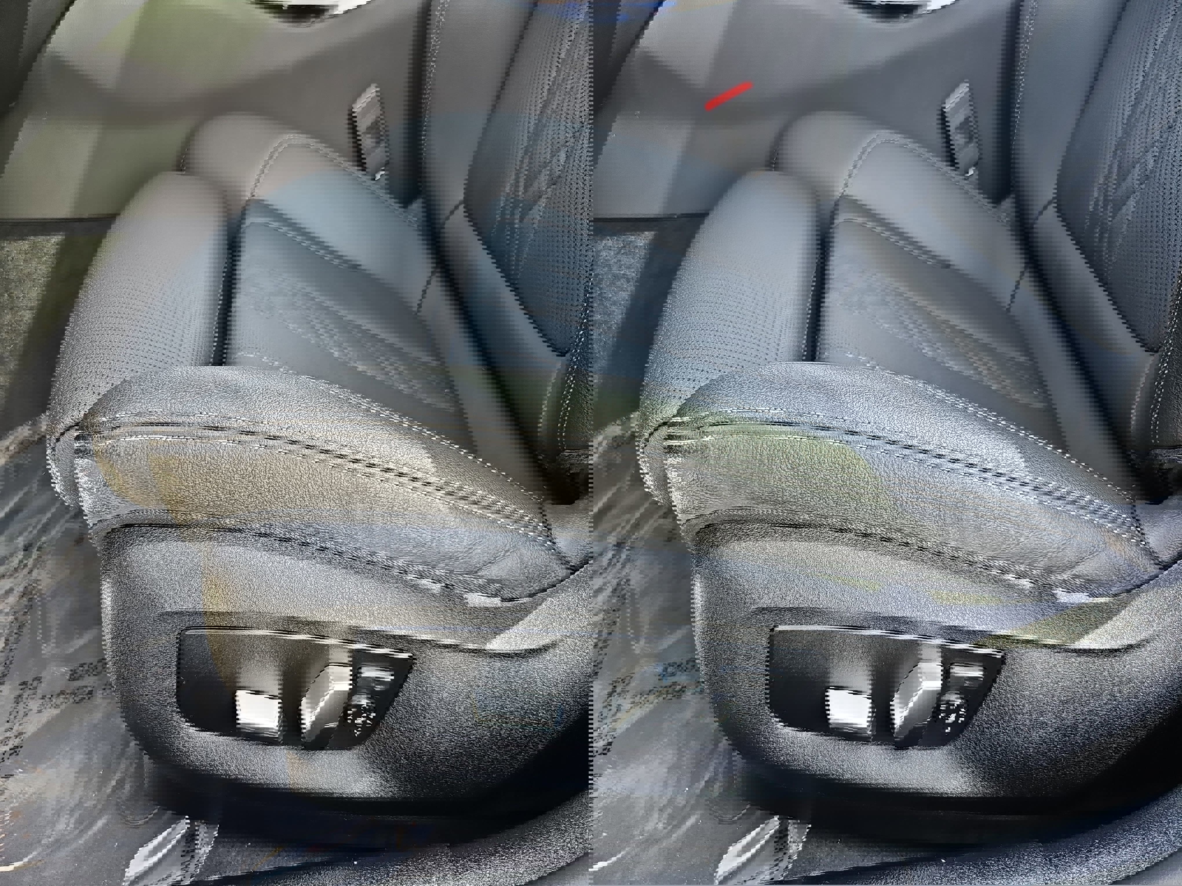 Used 2023 BMW 530i w/ Premium Package image 29