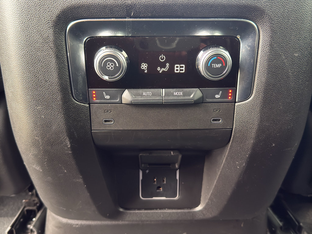 Used 2025 GMC Yukon XL Denali AWD/4WD image 37