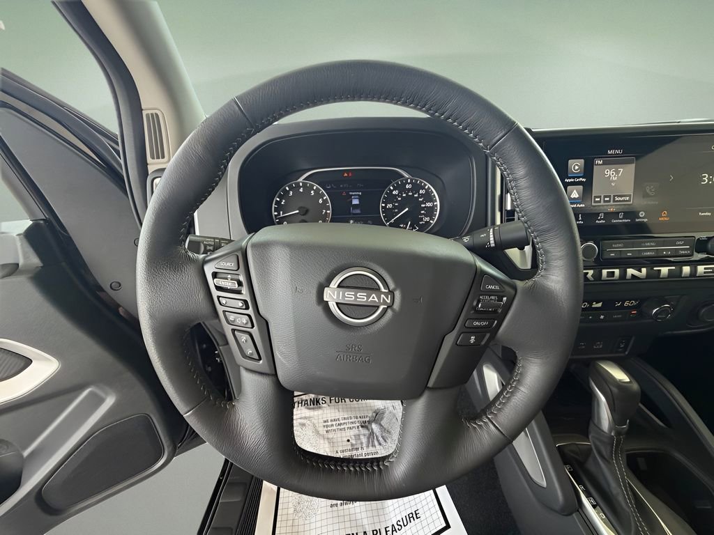 Used 2025 Nissan Frontier SV w/ SV Convenience Package image 22