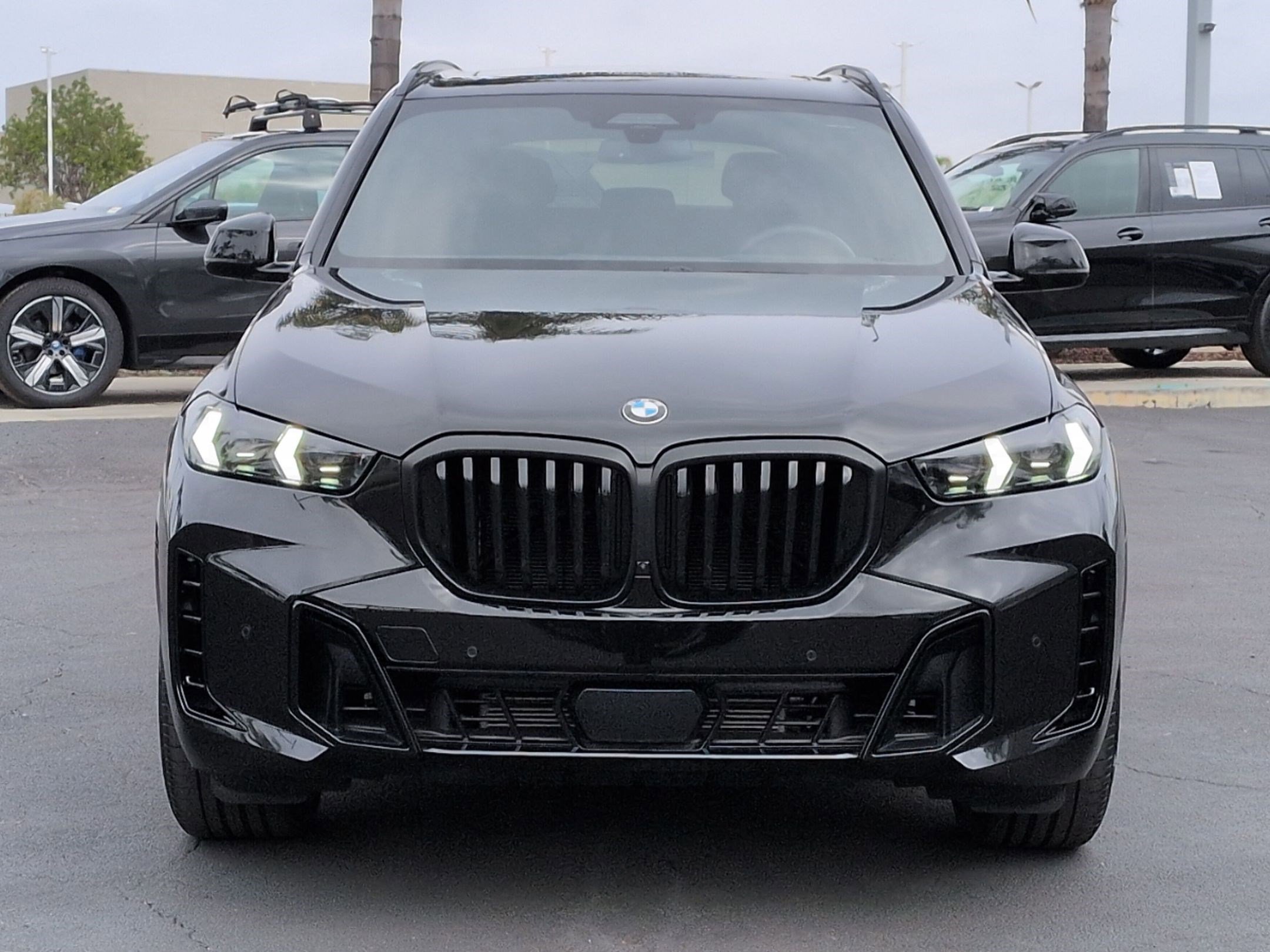 Used 2026 BMW X5 xDrive40i w/ M Sport Package AWD/4WD image 3