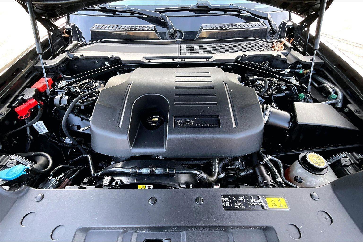 Used 2021 Land Rover Defender 90 X image 8