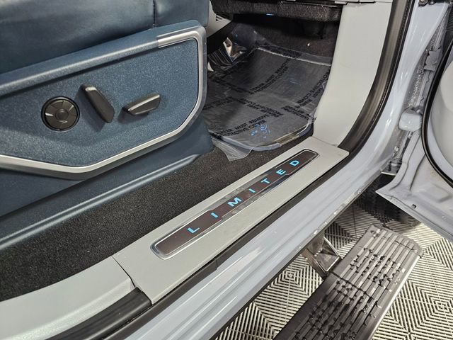 Certified 2024 Ford F250 Limited w/ FX4 Off-Road Package image 14