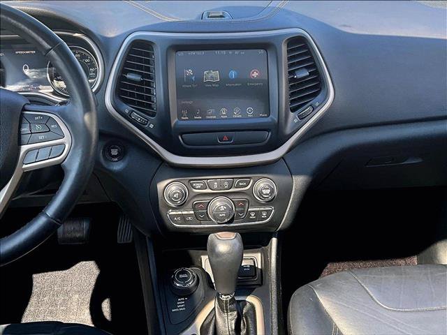 Used 2017 Jeep Cherokee High Altitude AWD/4WD image 8