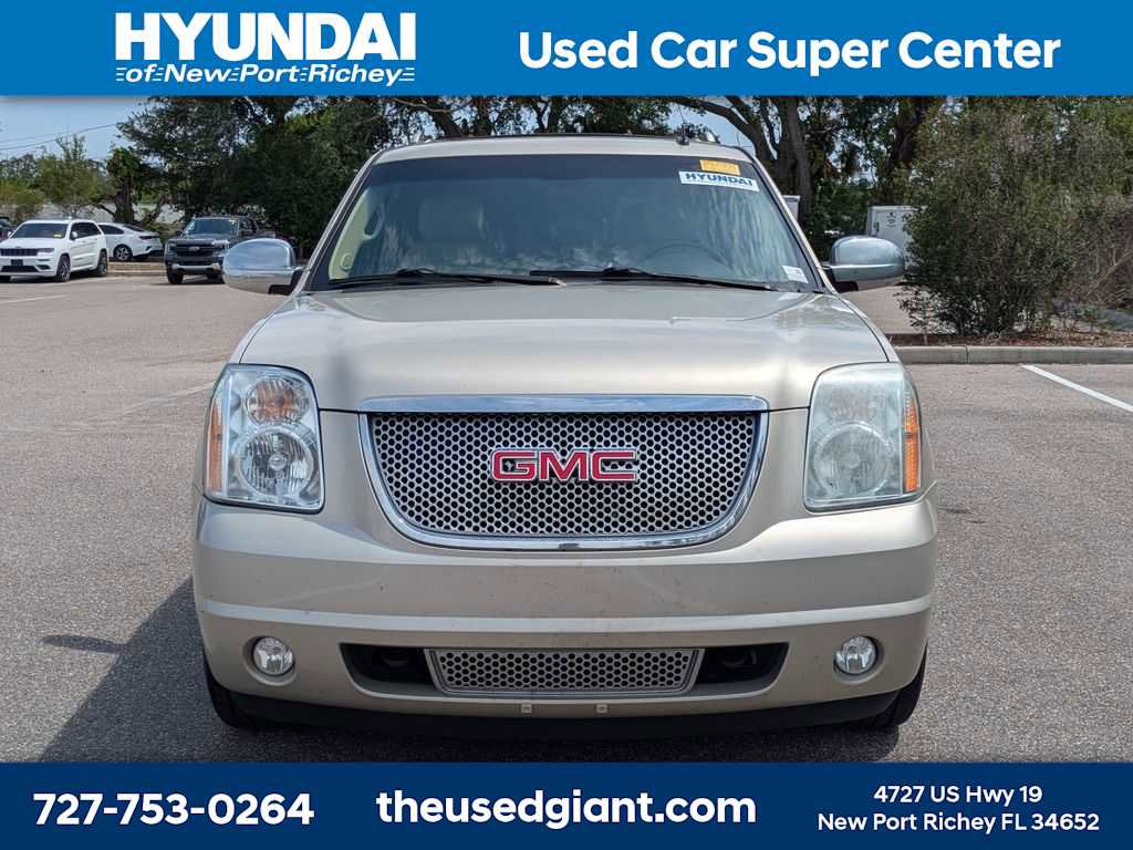 Used 2013 GMC Yukon XL Denali RWD image 8