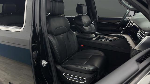 Used 2023 Jeep Grand Wagoneer 4WD w/ Flexible Seating Group image 24