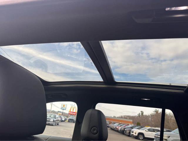 New 2025 Chevrolet Equinox LT w/ Convenience Package II image 30