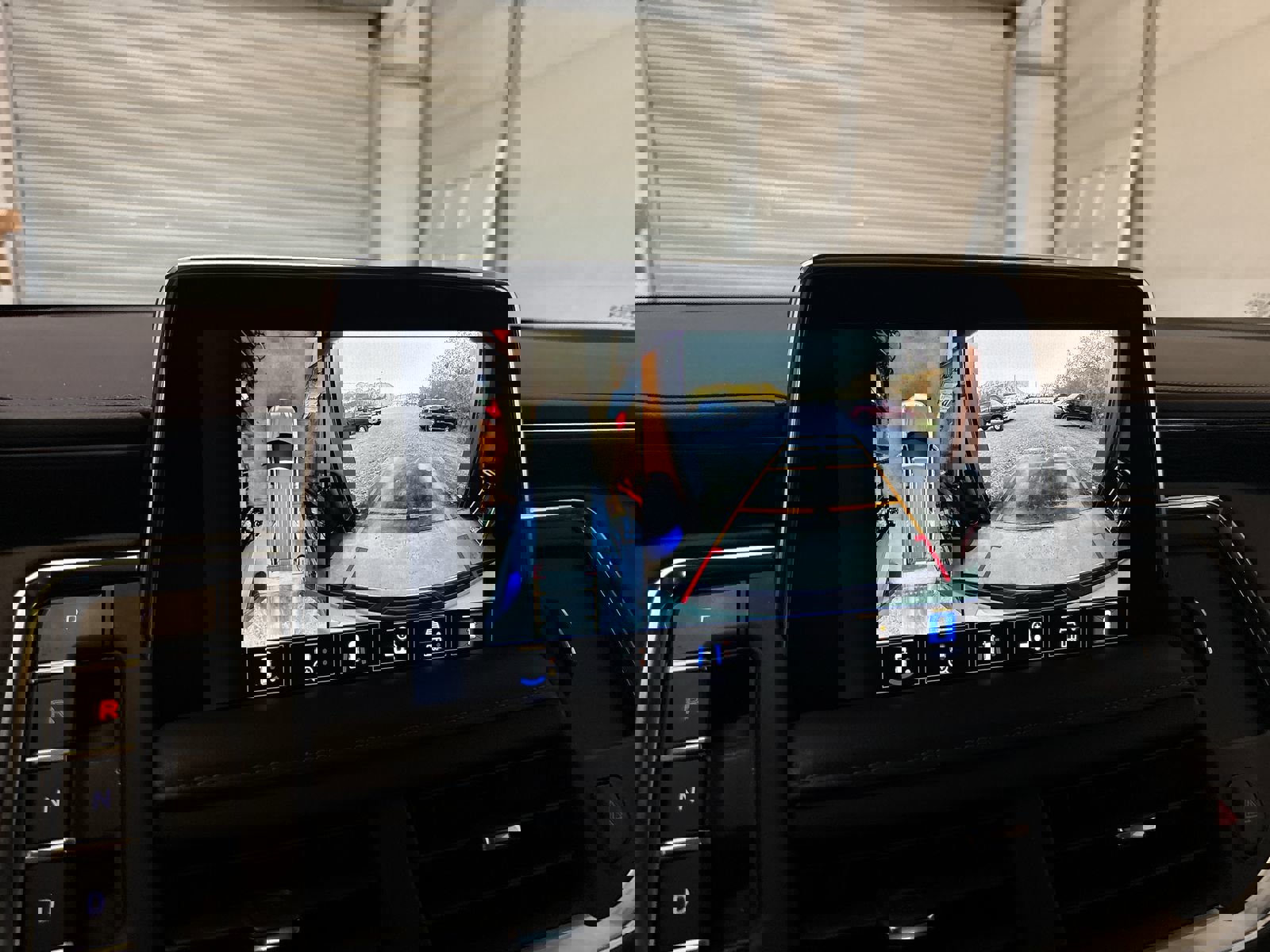 Used 2024 Chevrolet Tahoe Z71 w/ Luxury Package image 20