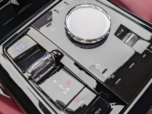 Used 2025 BMW i5 xDrive40 w/ Executive Package image 12