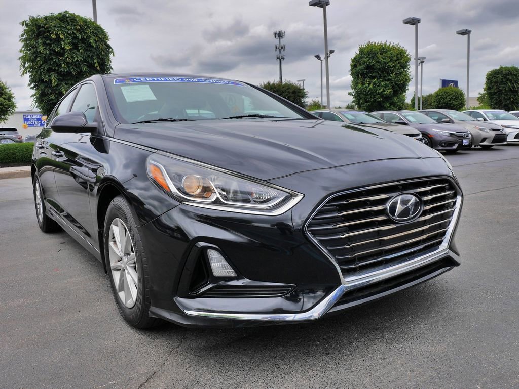 Used 2019 Hyundai Sonata SE w/ Cargo Package FWD image 2