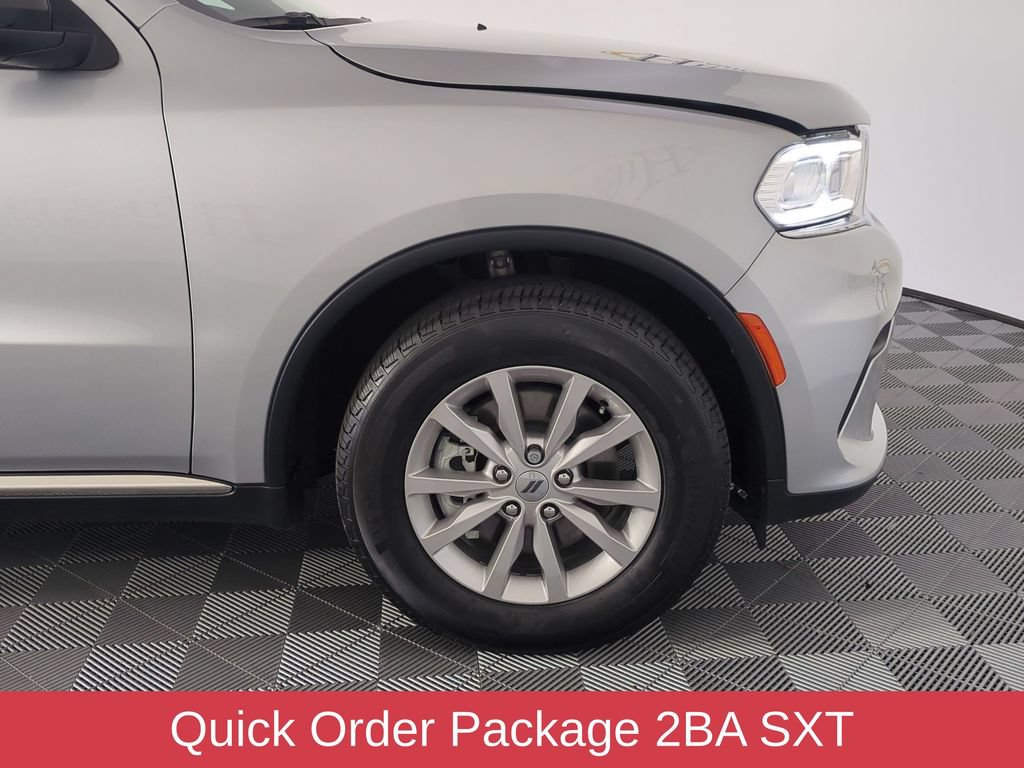 Certified 2024 Dodge Durango SXT w/ 3rd Row Seating Group RWD image 9