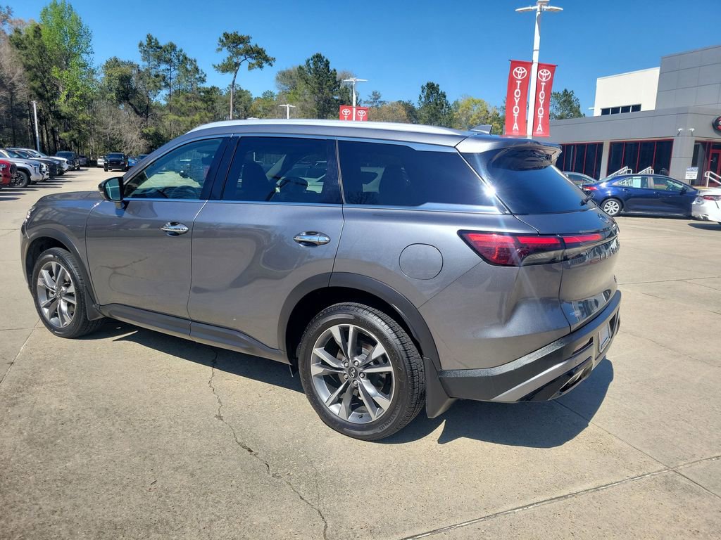 Used 2024 INFINITI QX60 Luxe w/ Performance Audio Package image 3