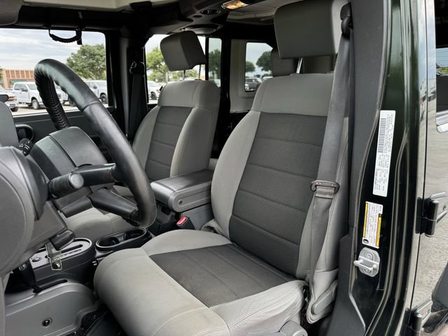 Used 2010 Jeep Wrangler Unlimited Rubicon w/ Trailer Tow Group AWD/4WD image 20