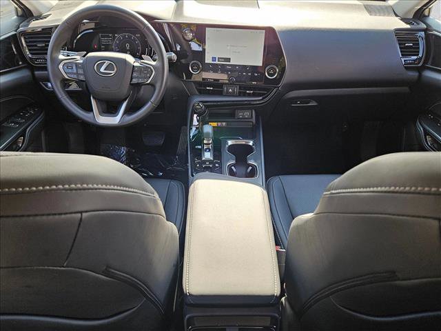 Used 2025 Lexus NX 250 NX 250 image 16