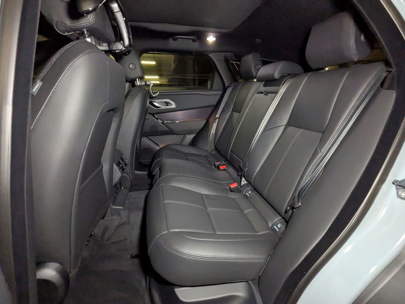 New 2026 Land Rover Range Rover Velar Dynamic SE image 16