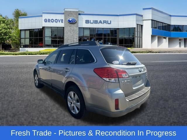Used 2011 Subaru Outback 2.5i Limited w/ PWR Moonroof Pkg AWD/4WD image 3