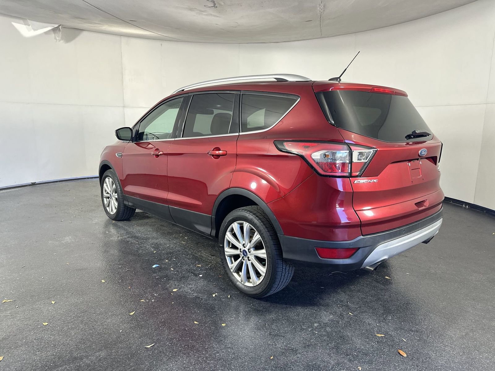 Used 2017 Ford Escape Titanium AWD/4WD image 6