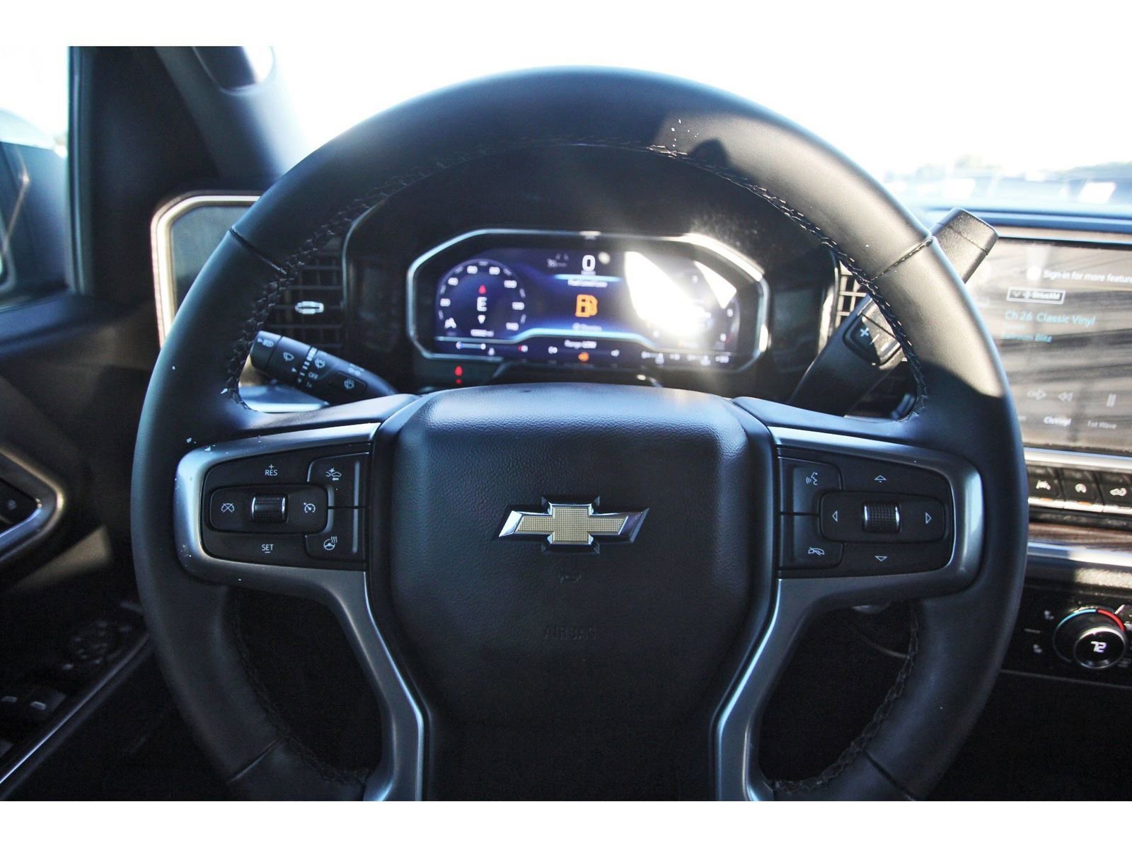 Used 2025 Chevrolet Silverado 1500 LT image 15
