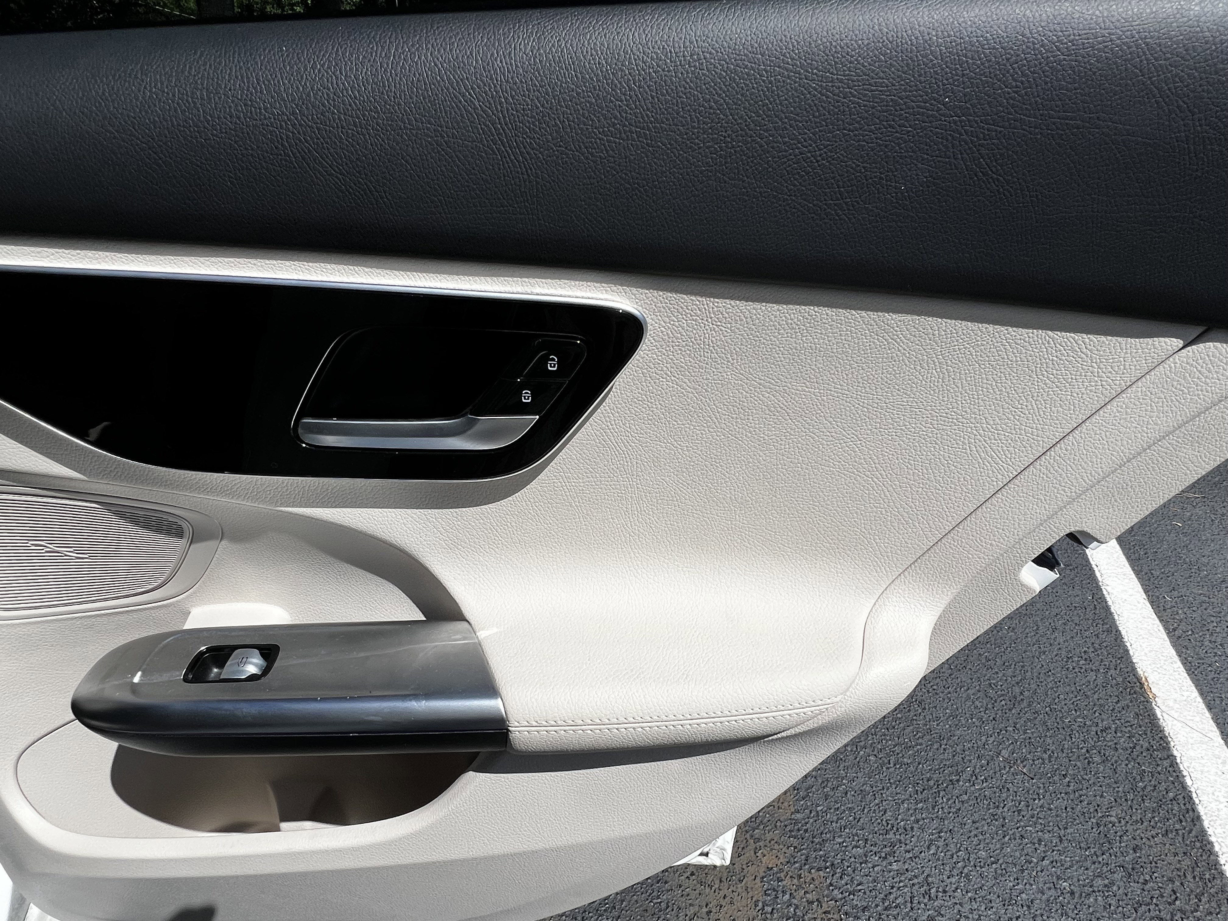 Used 2023 Mercedes-Benz C 300 Sedan image 36