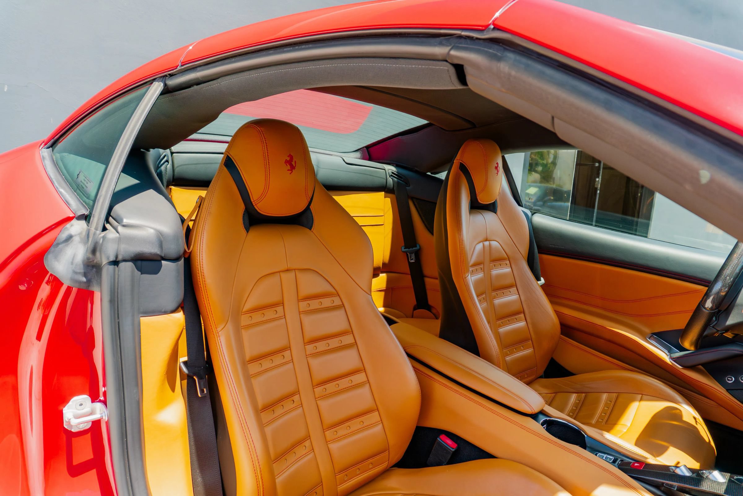 Used 2016 Ferrari California T RWD image 46