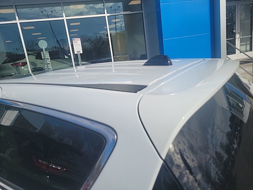 Used 2023 Chrysler Pacifica Limited image 15