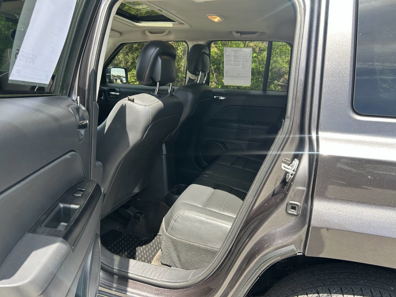 Used 2015 Jeep Patriot High Altitude AWD/4WD image 23