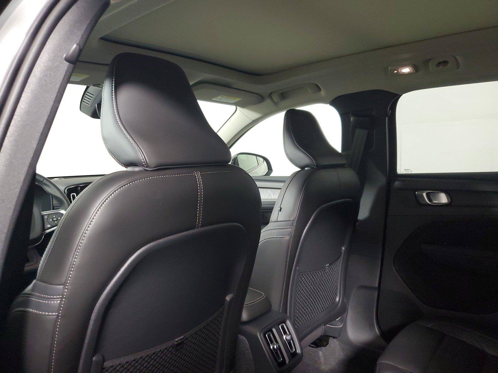 New 2026 Volvo XC40 B4 Plus w/ Protection Package Premier FWD image 14
