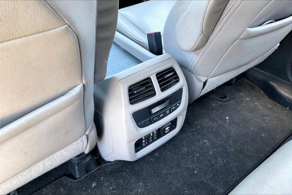 Used 2017 Honda Pilot Touring image 10
